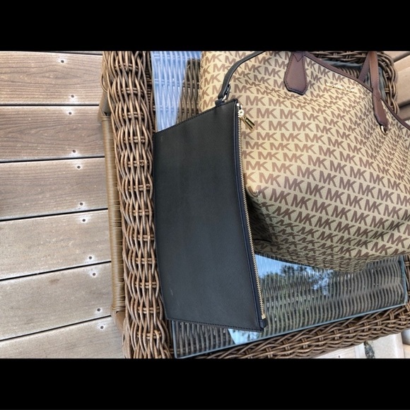 Michael kors candy large signature reversible tote bag with wrislet - Picture 8 of 8